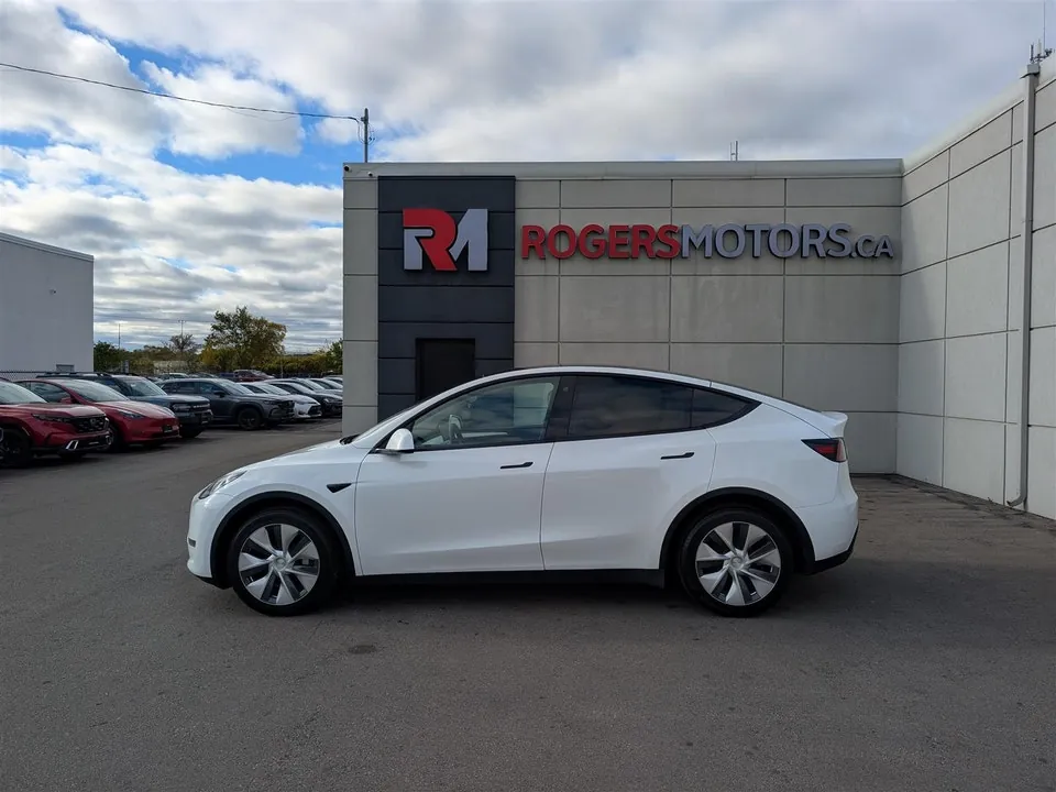 Tesla Model Y 2022 photo 2