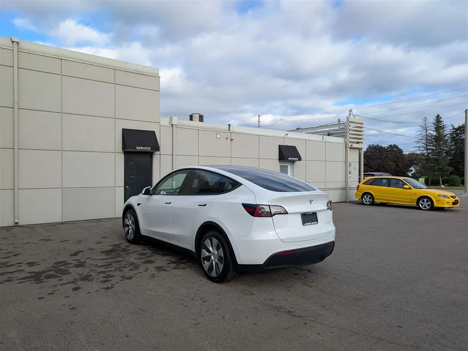 Tesla Model Y 2022 photo 3