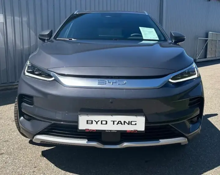 BYD Tang photo 2