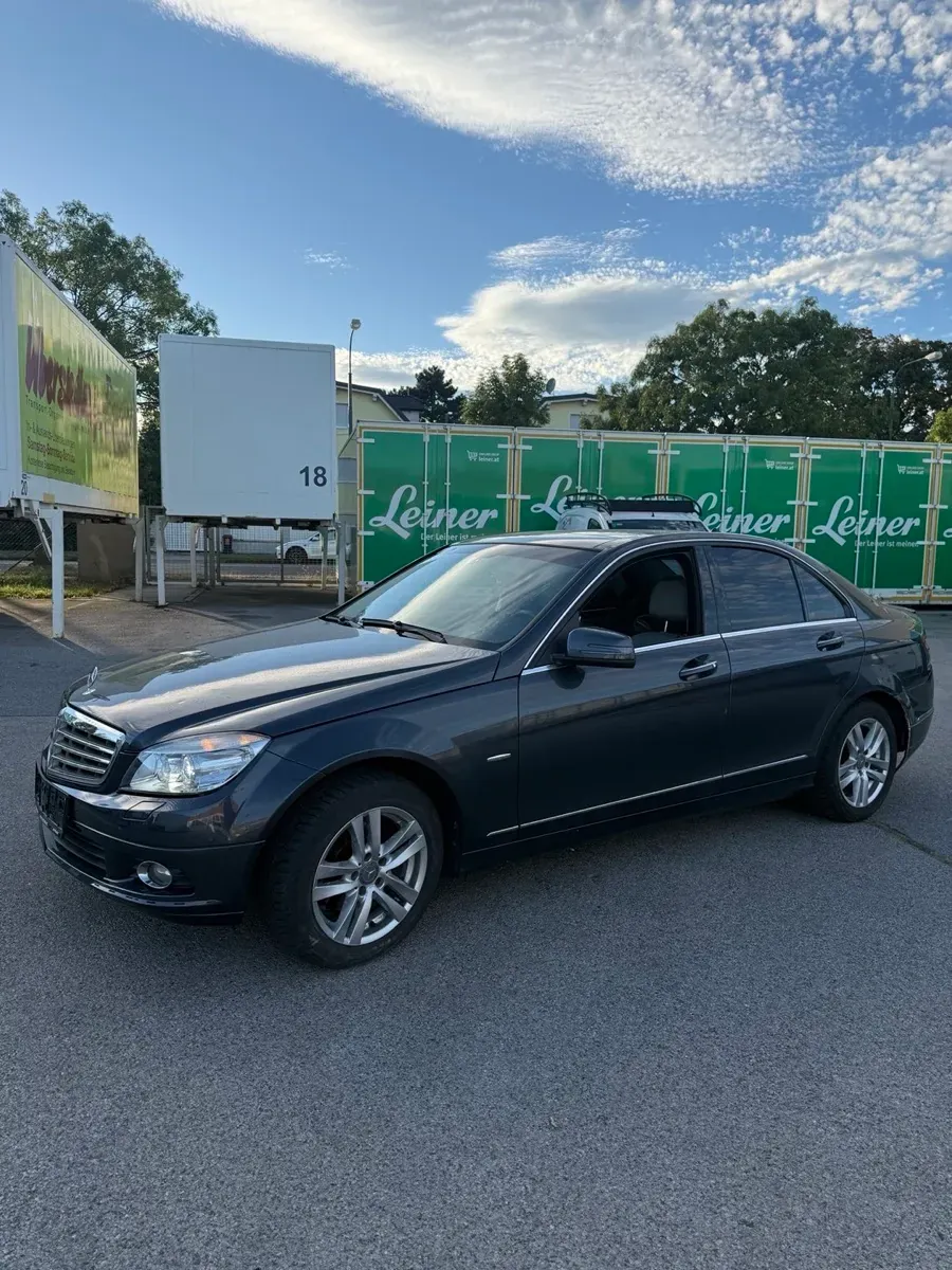 Mercedes-Benz C-Class 2009 photo 2