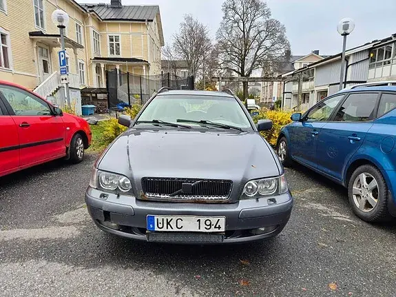 Volvo V40 2004 photo 2