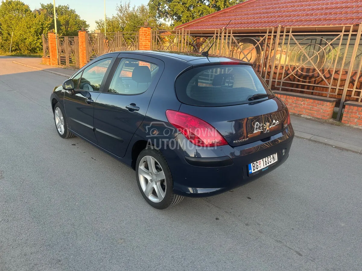 Peugeot 308 2008 photo 4