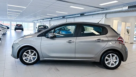 Peugeot 208 2014 photo 5