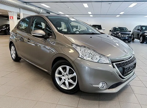 Peugeot 208 2014 photo 3
