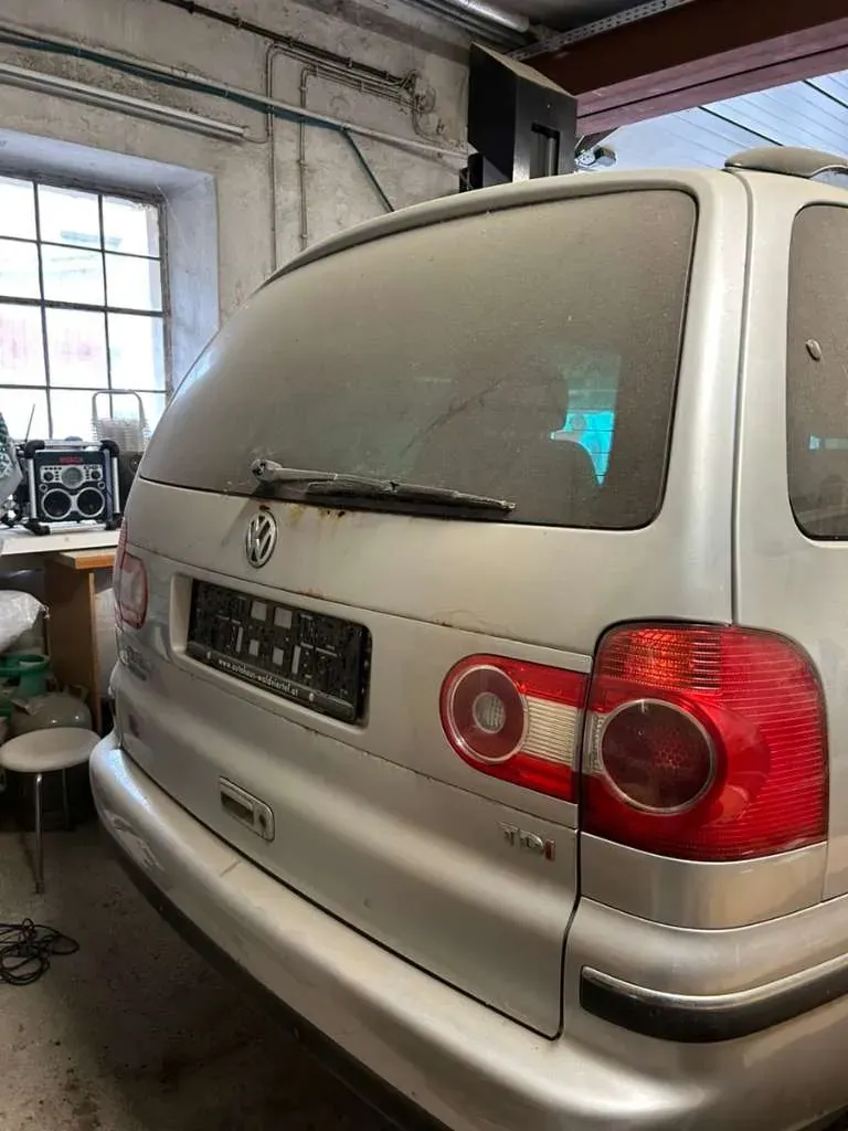 Volkswagen Sharan 2004 photo 3