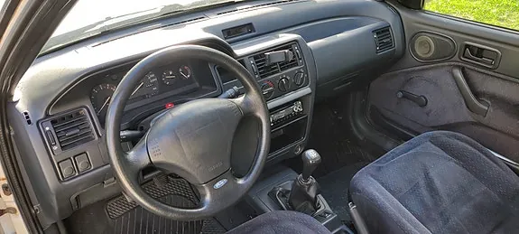Ford Escort 1995 photo 5