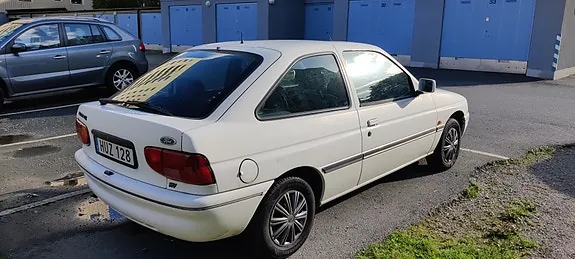 Ford Escort 1995 photo 3