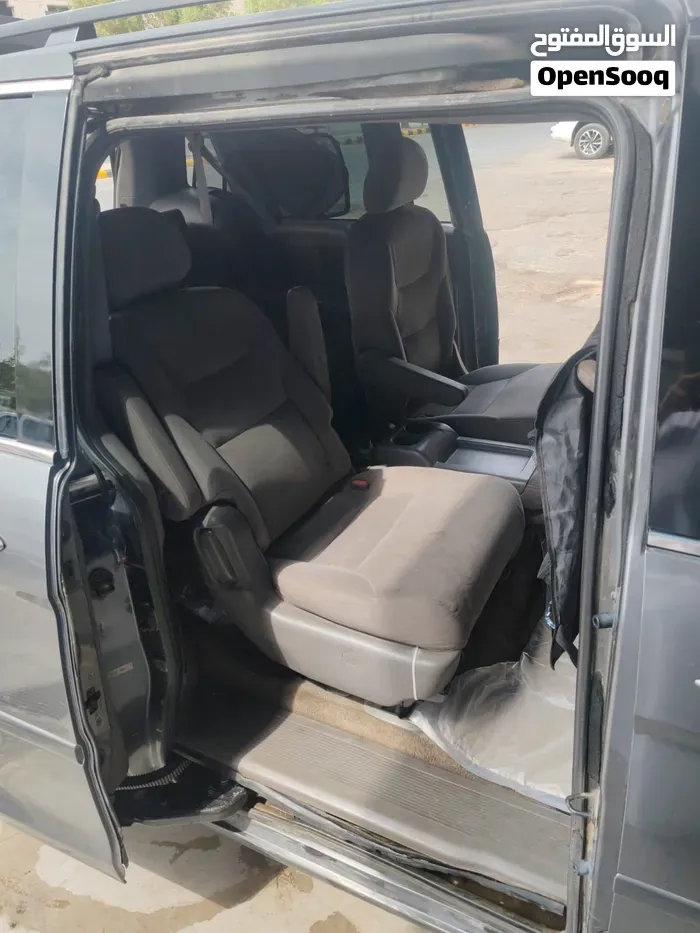 Honda Odyssey 2010 photo 4
