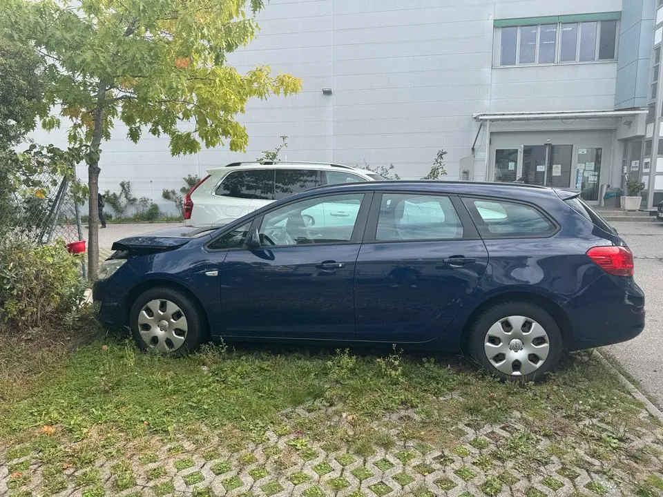 Opel Astra J