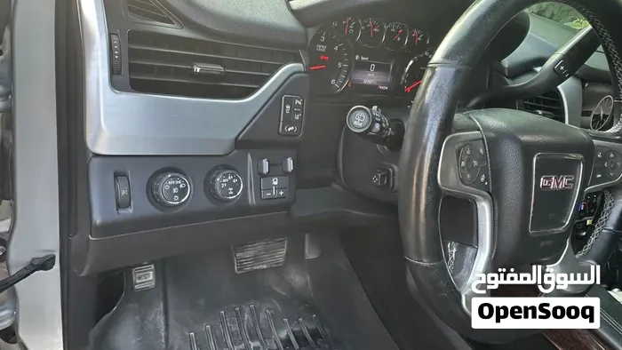 GMC Yukon 2015 photo 3