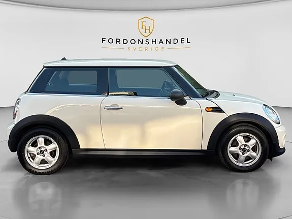 Mini One 2012 photo 4