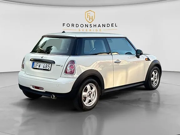 Mini One 2012 photo 5