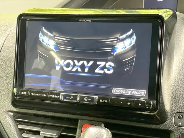 Toyota Voxzie 2016 photo 4