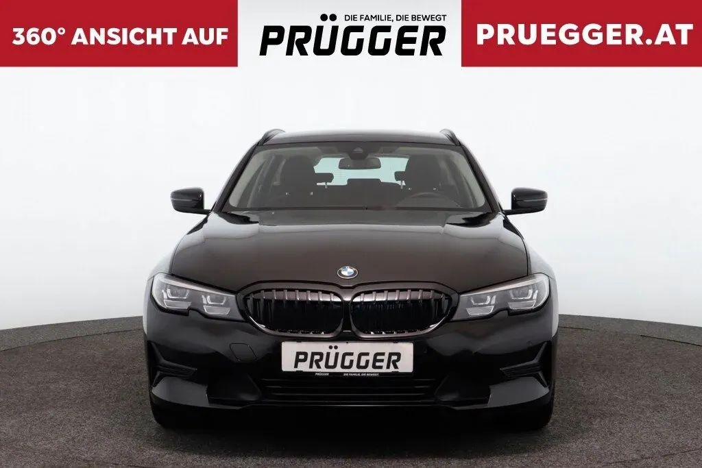 BMW 3 Series 2020 photo 3