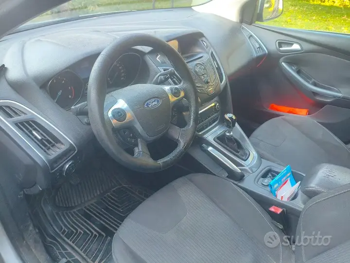 Ford Focus 2012 photo 3