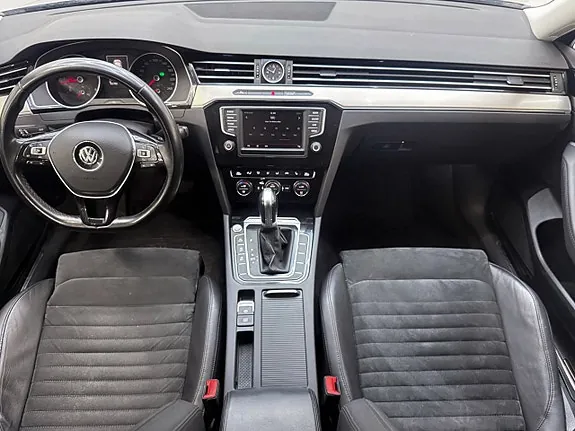 Volkswagen Passat 2016 photo 2