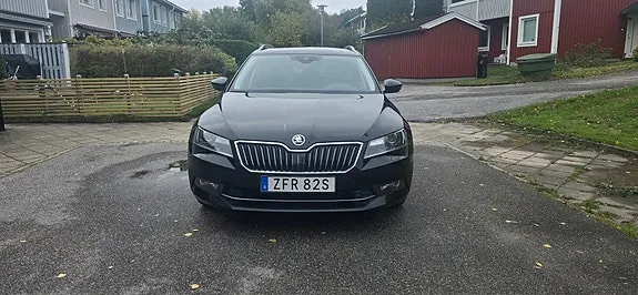 Skoda Superb 2019 photo 5