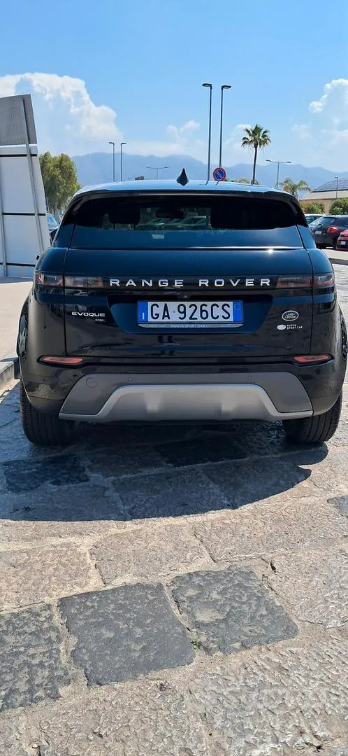 Land Rover Range Rover Evoque 2020 photo 3
