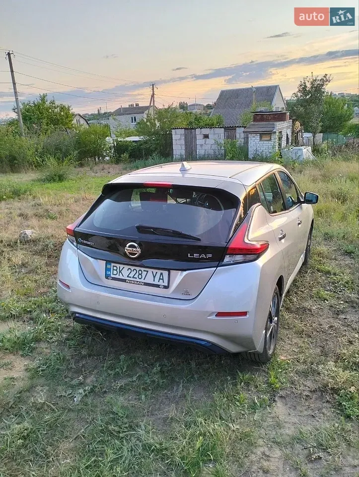 Nissan Leaf 2021 photo 3