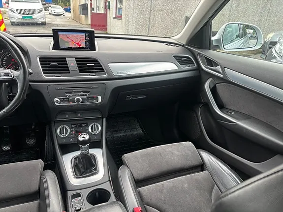 Audi Q3 2012 photo 4