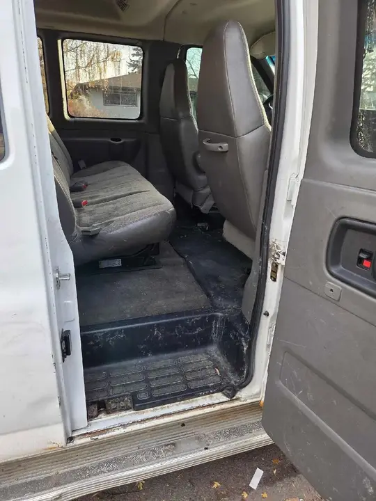 Chevrolet Express 2008 photo 2