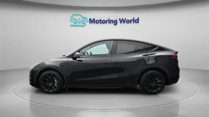 Tesla Model Y 2023 photo 5