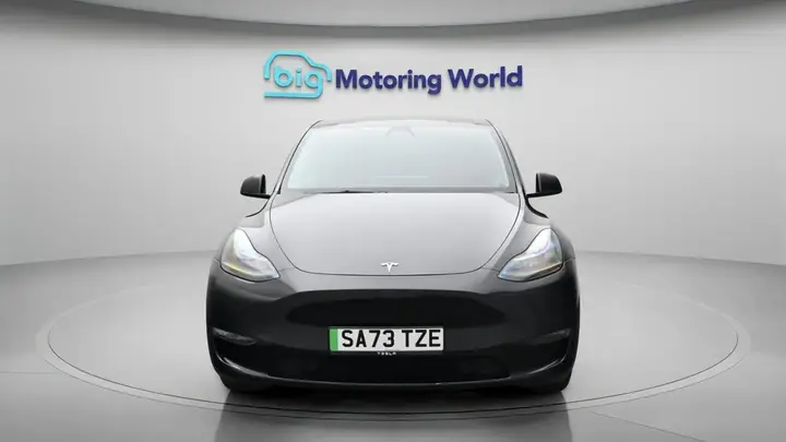 Tesla Model Y 2023 photo 3