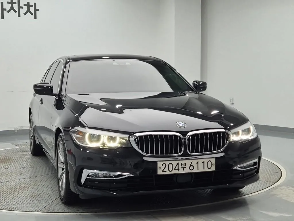 BMW 5 Series 2018 photo 4