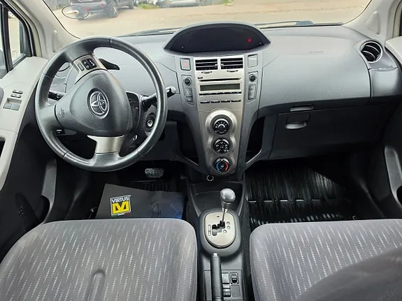 Toyota Yaris 2009 photo 5