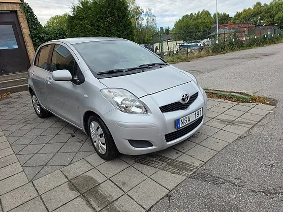 Toyota Yaris 2009 photo 2