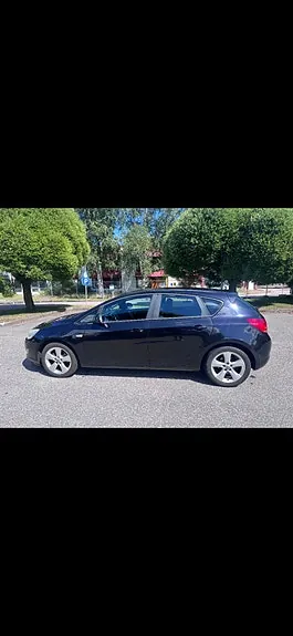 Opel Astra 2010 photo 4