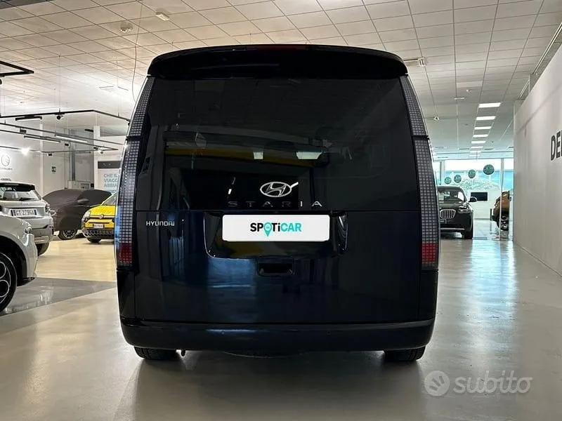 Hyundai Staria 2023 photo 4