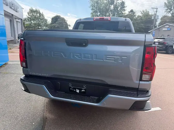 Chevrolet Colorado 2026 photo 3