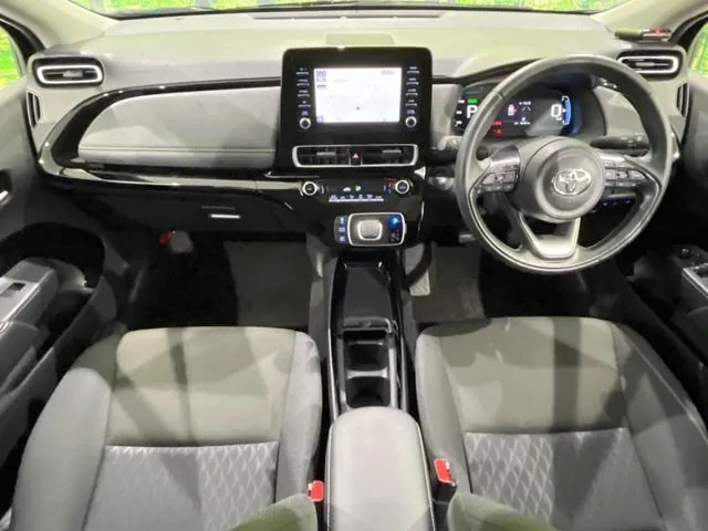 Toyota Aqua 2025 photo 2