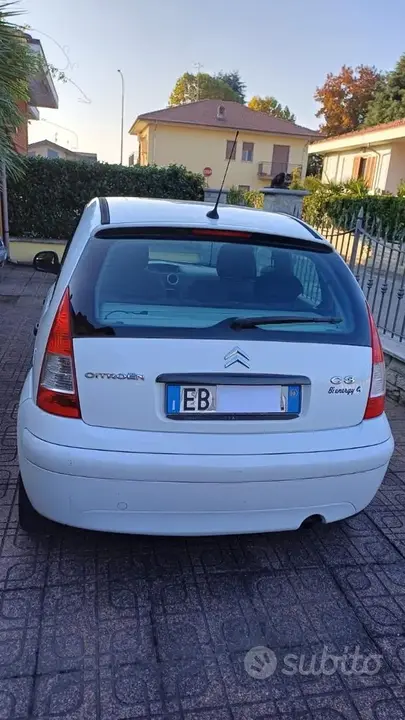 Citroen C3 2010 photo 3