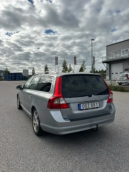 Volvo V70 2012 photo 4