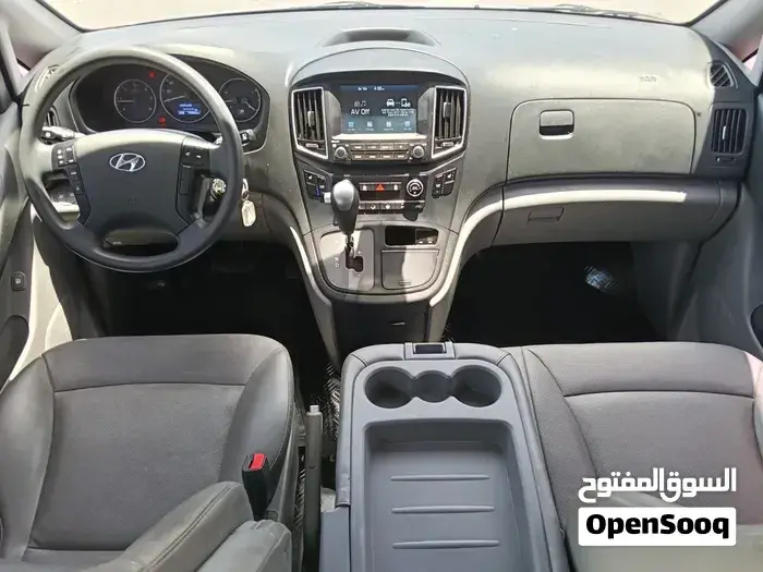 Hyundai H1 2020 photo 3