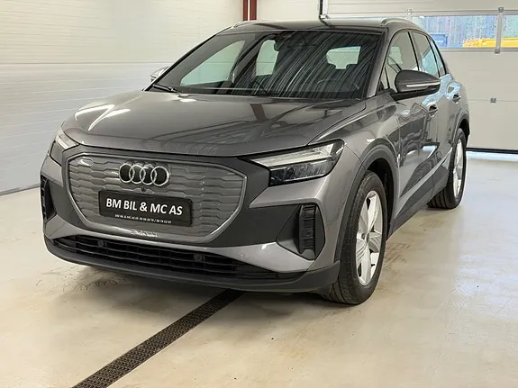 Audi Q4 2023 photo 3