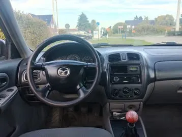 Mazda 323