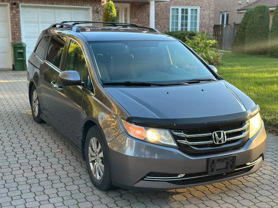 Honda Odyssey 2014 photo 2