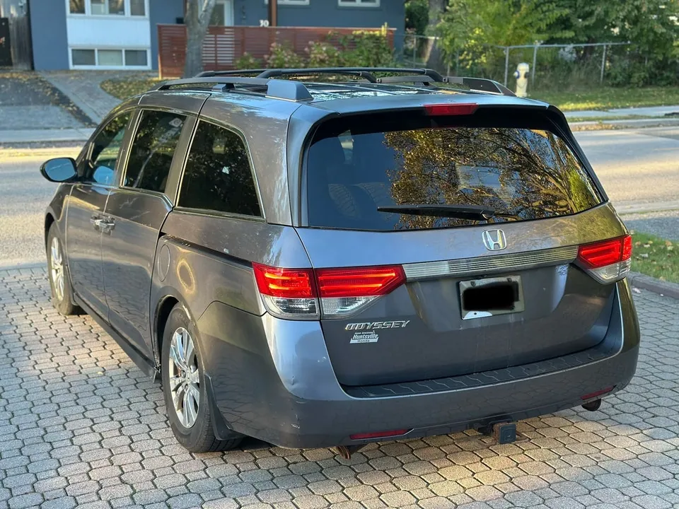 Honda Odyssey 2014 photo 3