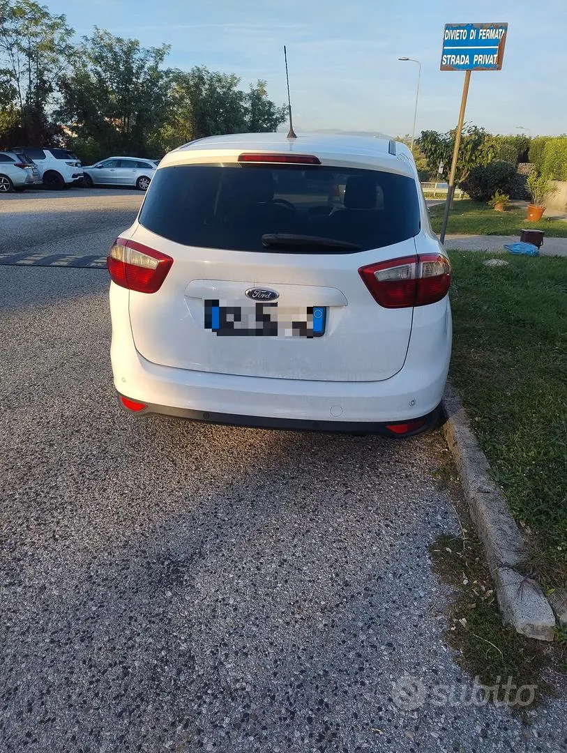 Ford C-Max 2013 photo 4