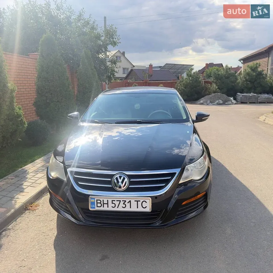 Volkswagen Passat Cc 2010 photo 2
