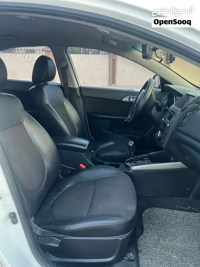 Kia Forte 2010 photo 3