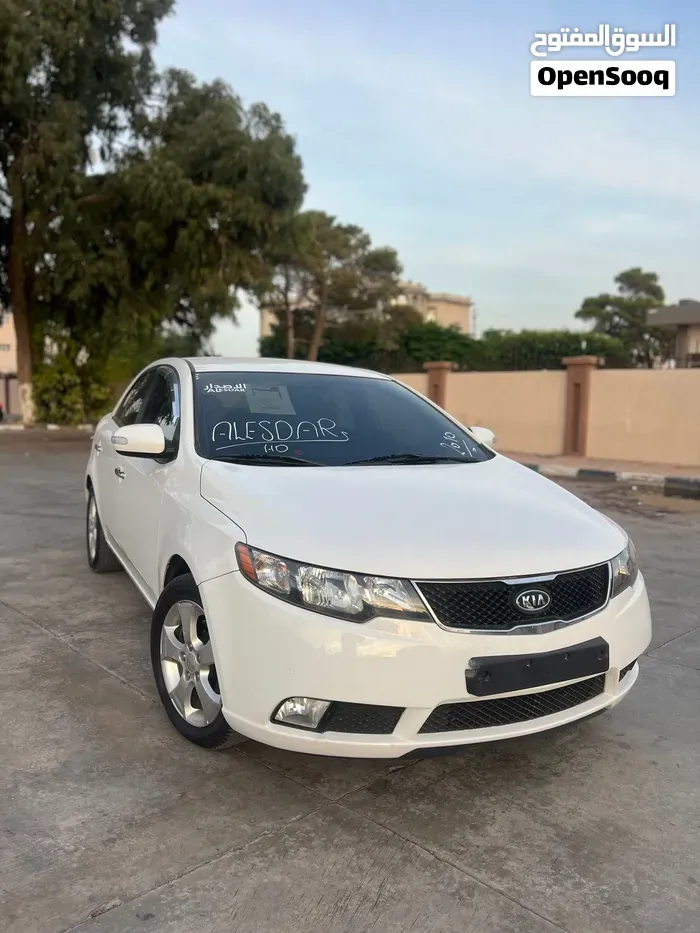 Kia Forte 2010 photo 2