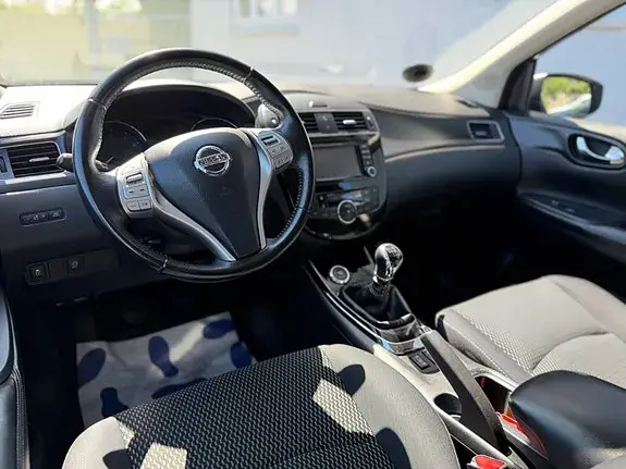 Nissan Pulsar 2014 photo 5