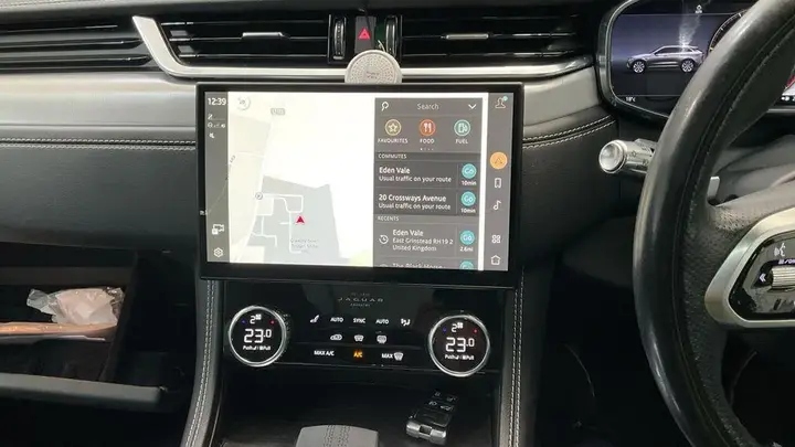 Jaguar F-Pace 2021 photo 5