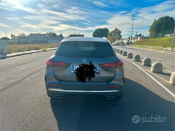 Mercedes-Benz Gla 2024 photo 2