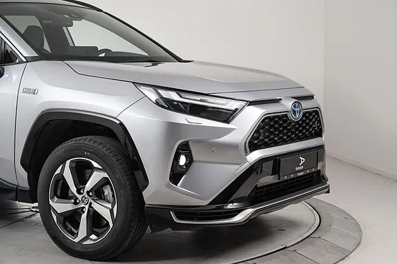 Toyota Rav4 2023 photo 3
