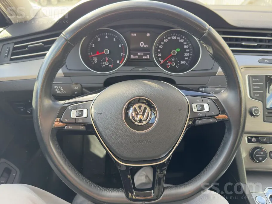Volkswagen Passat 2016 photo 3